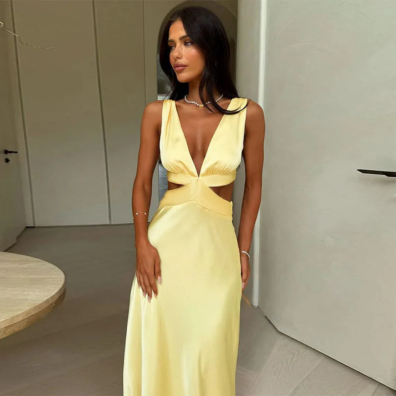 Robe Longue – Col V Profond, Sans Manches, Fendue, Dos Nu, Taille Haute