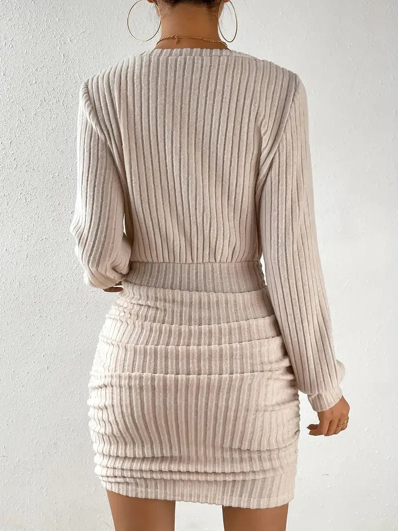 Robe Pull Femme Col V – Mini Robe Tricotée Moulante Automne Hiver