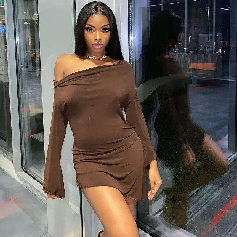 Robe longue manche moulante cou fourreau