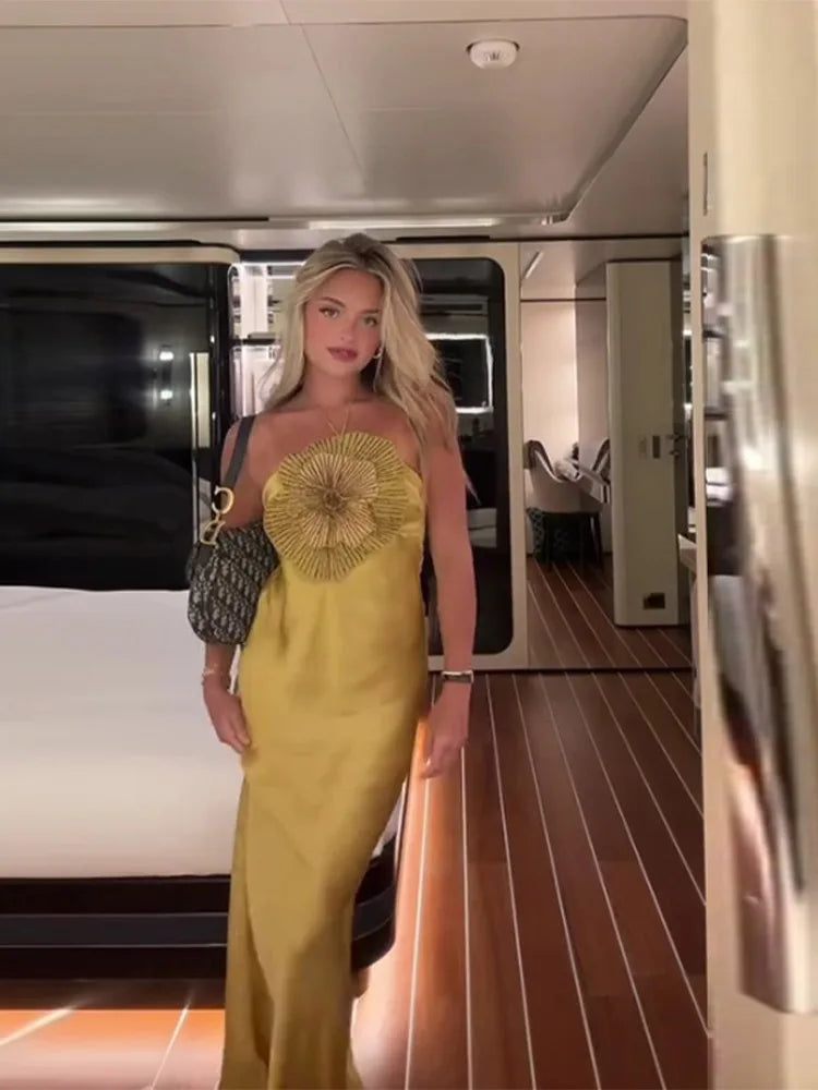 Robe de Soirée Satinée à Fleurs 3D