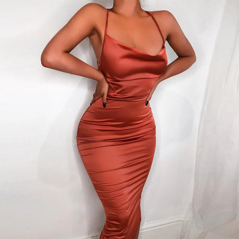 Robe Longue en Satin Néon Rose