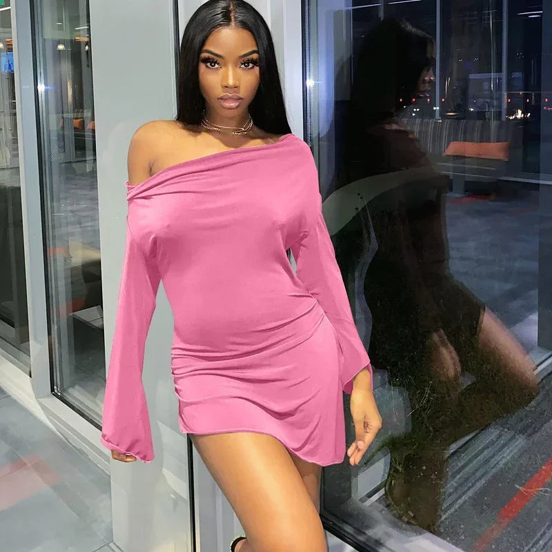 Robe longue manche moulante cou fourreau