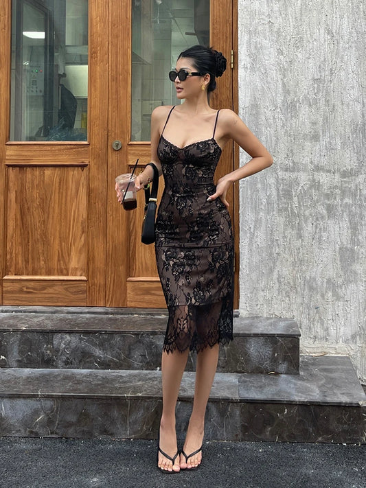 Robe à Bretelles en Dentelle