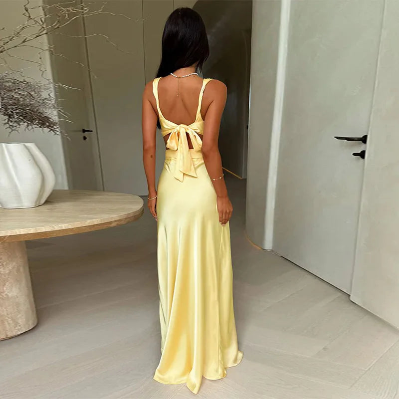 Robe Longue – Col V Profond, Sans Manches, Fendue, Dos Nu, Taille Haute