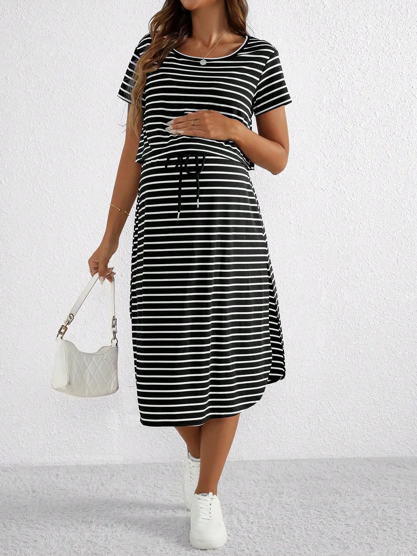 Robe Longue Maternité Allaitement – Élégance Rayée