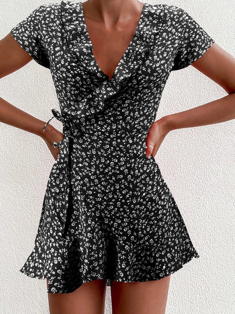 Robe Courte à Fleurs – Trapèze Flottante Été, Col V, Volants Élégants, Bretelles, Chic