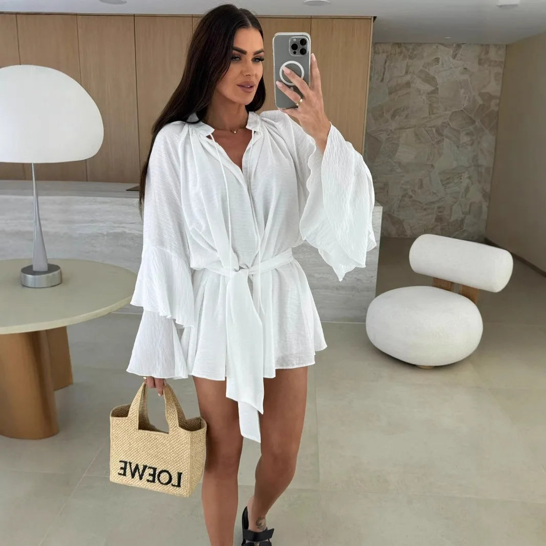 Robe Plissée Élégante à Col V