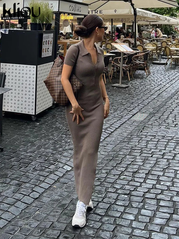 Robe solide avec col rabattu manches courtes a bouton, fente côté corps shaping