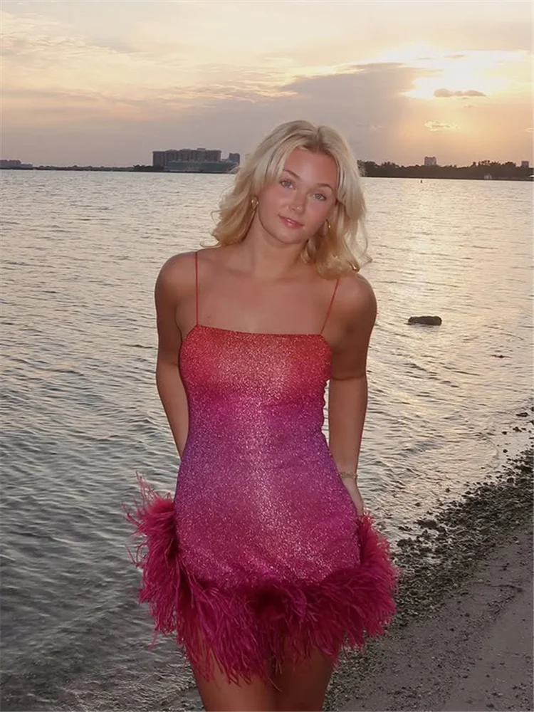 Robe Femme Licou à Paillettes & Plumes