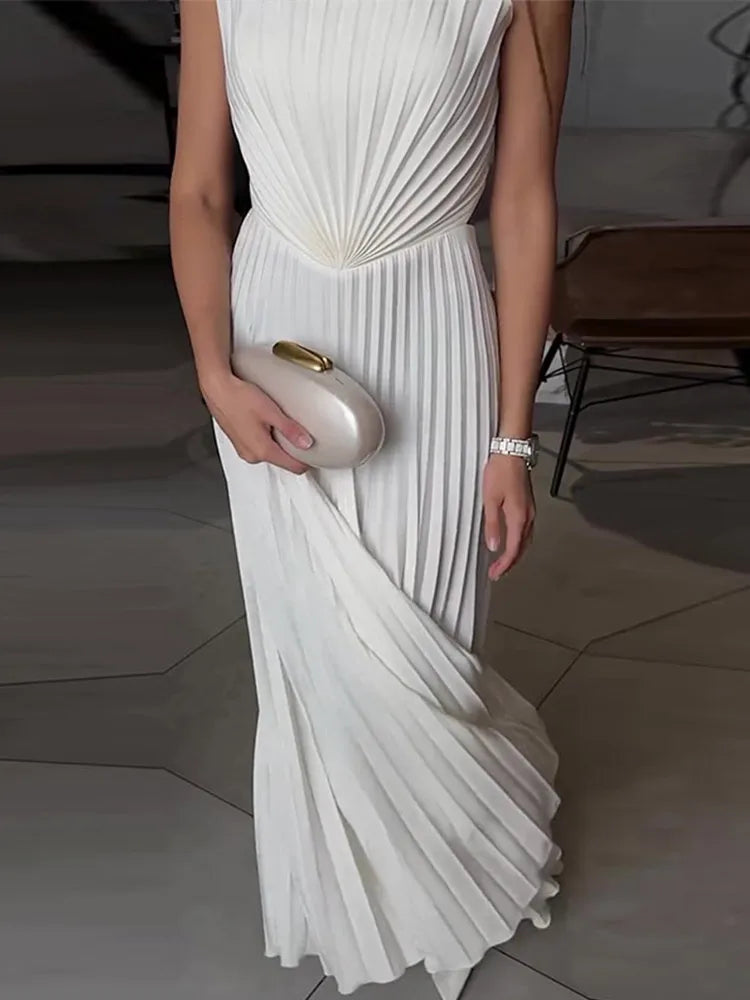 Robe Longue Plissée Élégante
