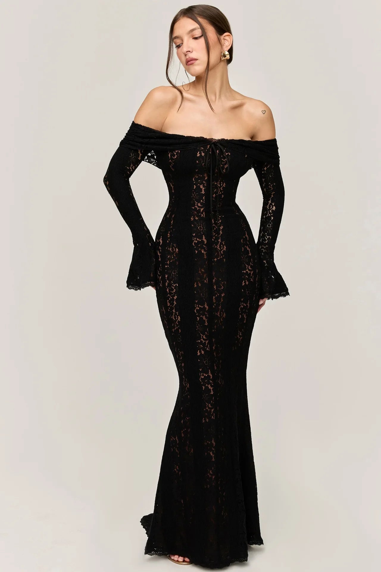 Robe de Soirée Transparente à Lacets , Tenue Sexy, Ajourée, Manches Évasées, Enveloppée sur la Poitrine