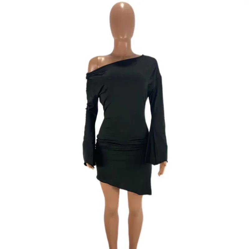 Robe longue manche moulante cou fourreau